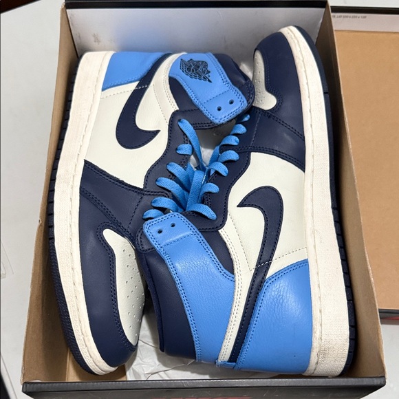 Jordan 1 Retro Obsidian (FIRM ON PRICE) - Picture 1 of 9